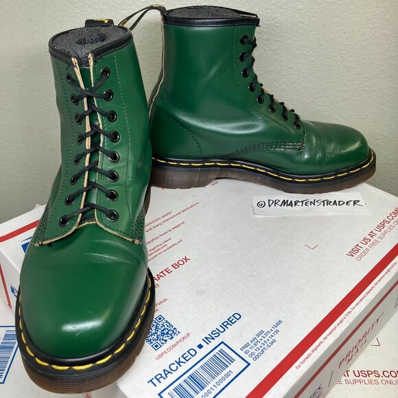 90's Vintage WMNS Size US 8 England Green Dr. Martens MIE boots 8-eye 1460 shoes - Picture 3 of 16